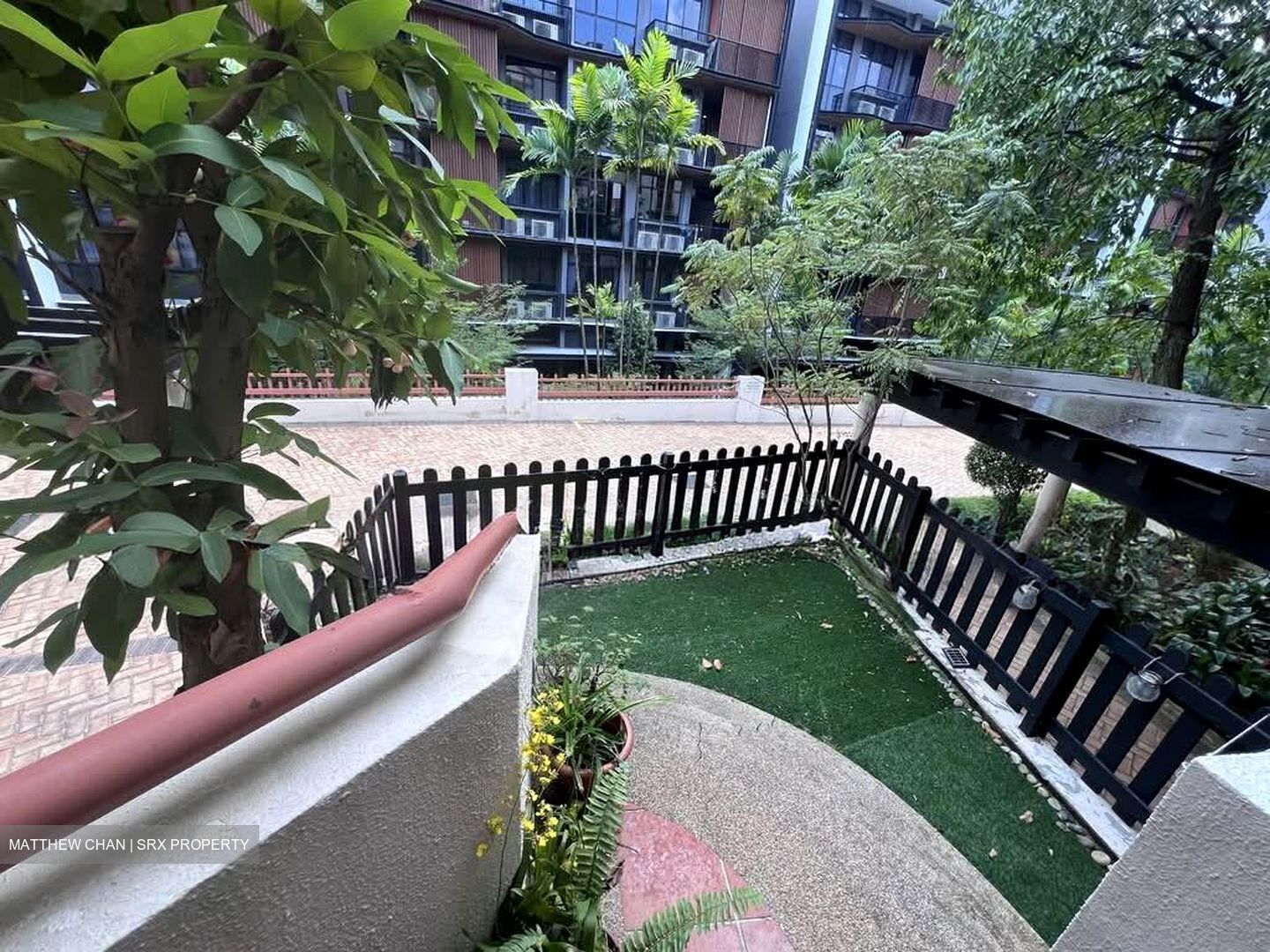 High Oak Condominium (D21), Condominium #584432121